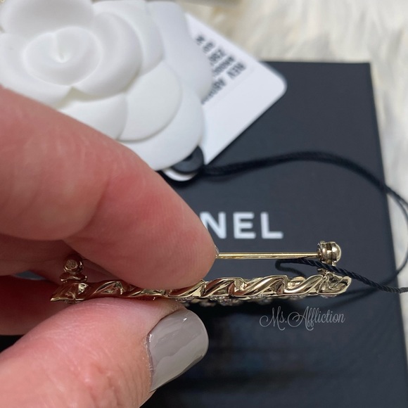 CHANEL Authentic XL Gold Crystal CC Rare Brooch - Picture 6 of 8